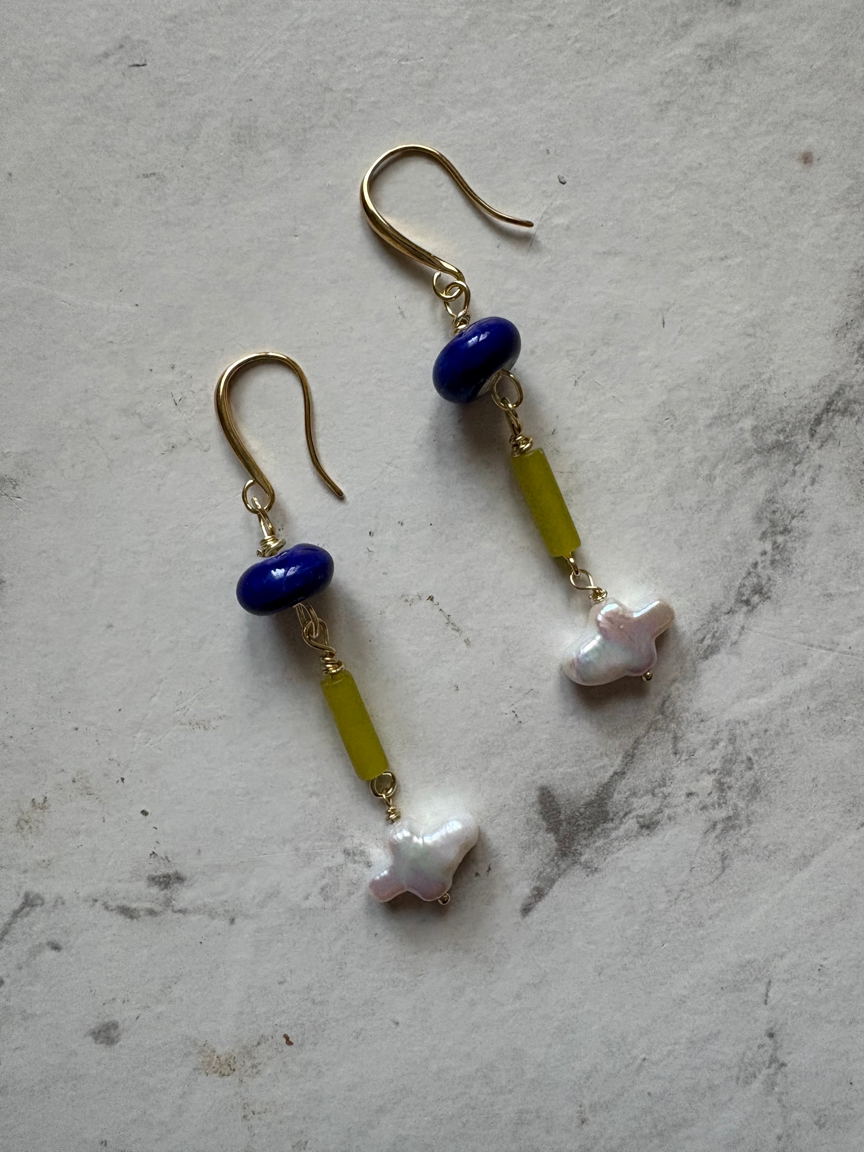 perla agua earrings
