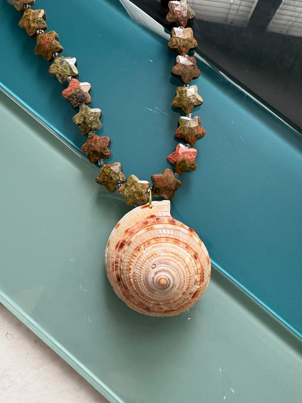 shellphone necklace