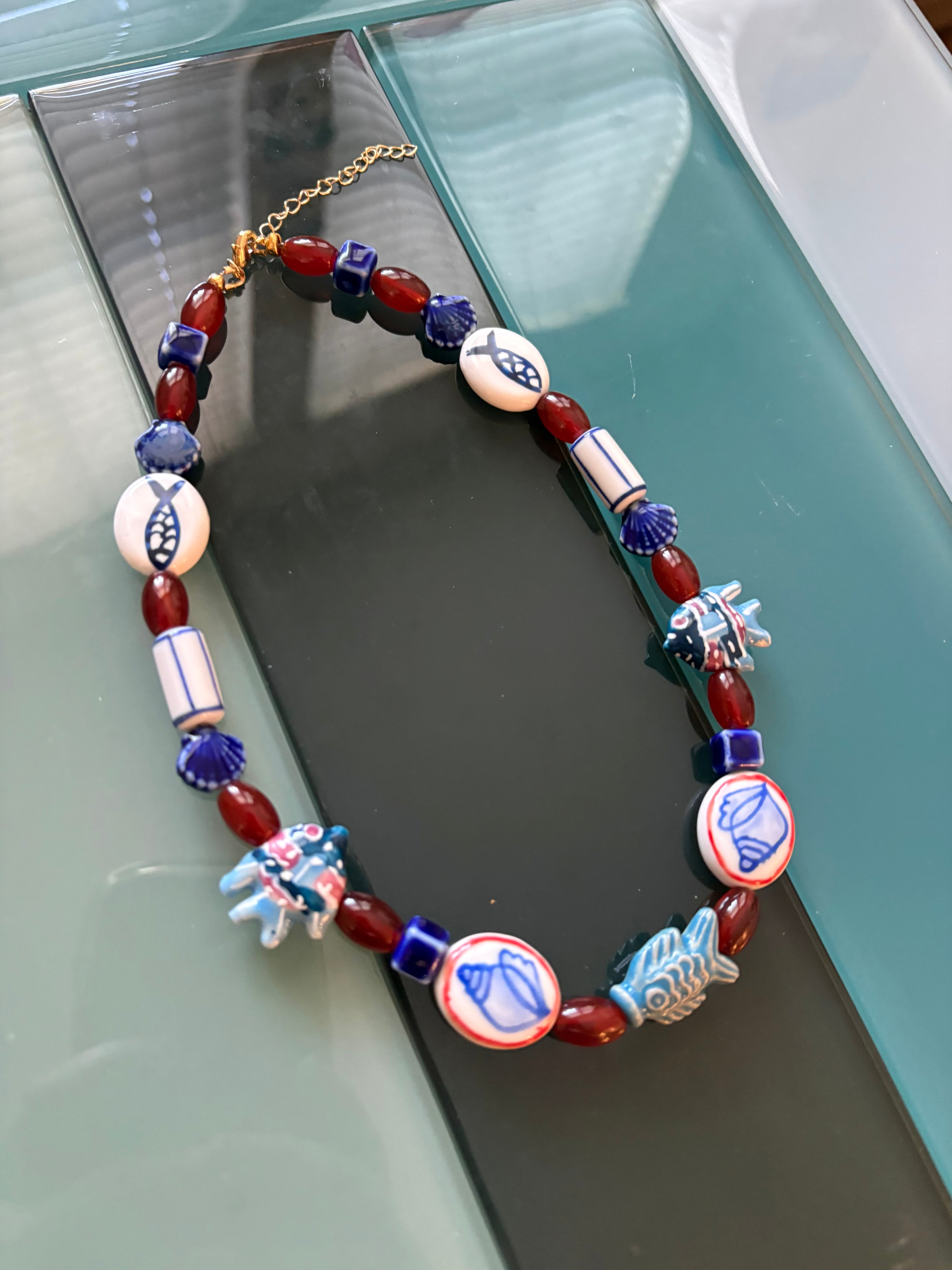 school of fish choker
