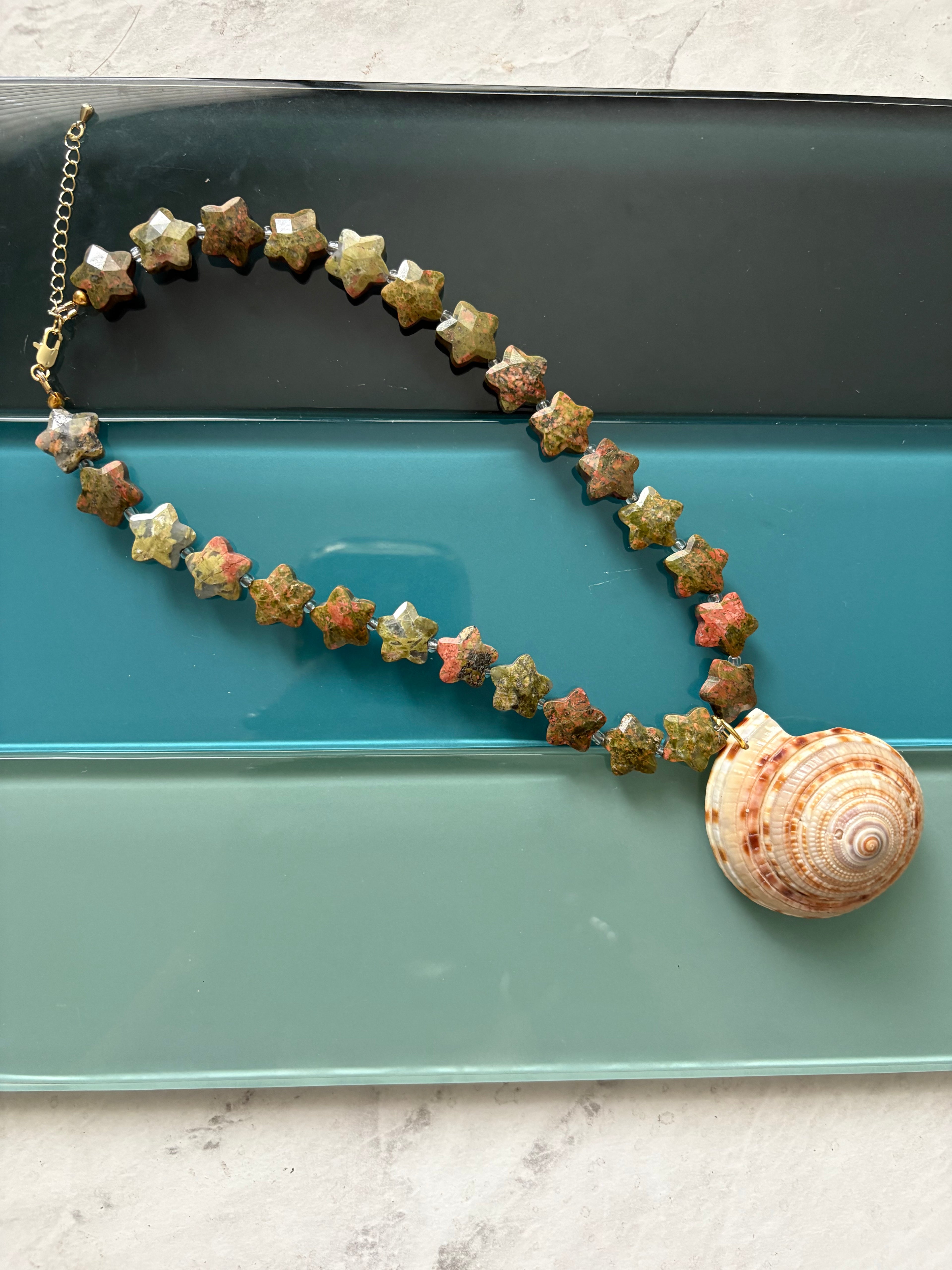 shellphone necklace