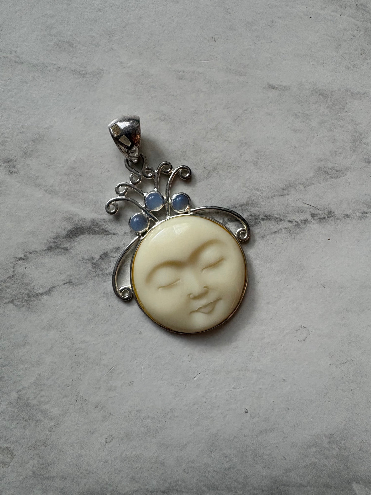 .925 moon pendant