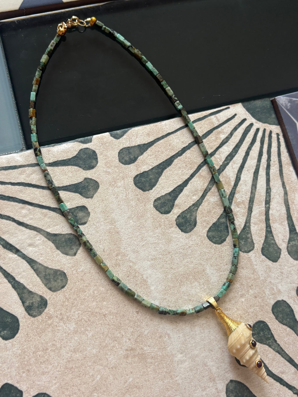 coral reef necklace
