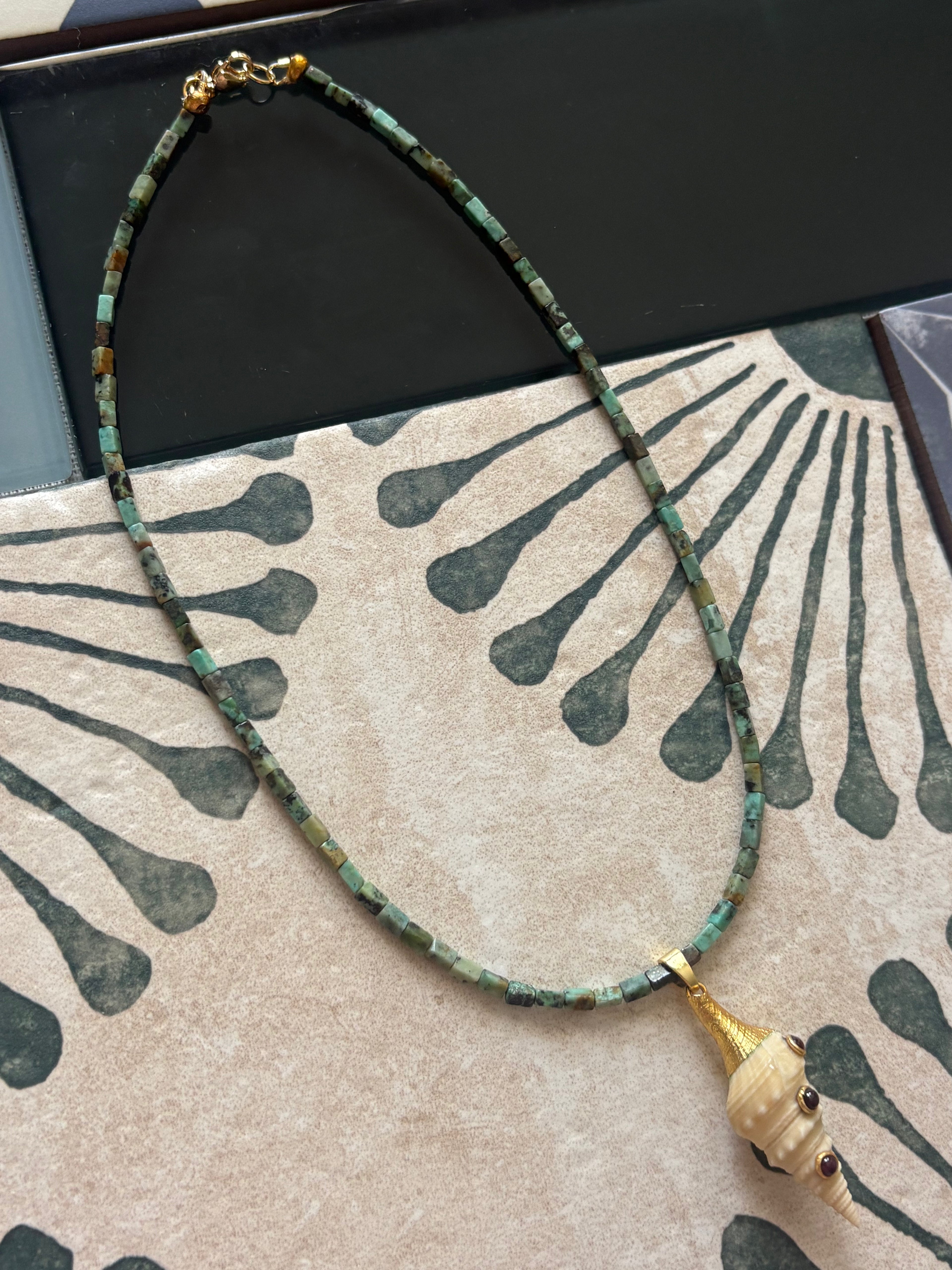 coral reef necklace
